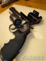 Smith & Wesson 617 .22 LR Long Rifle