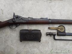 Springfield trapdoor 1866 allin conversion in cal 45-70 con baionetta dragona e porta munizioni