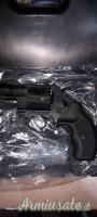 Vendo replica revolver calibro 380