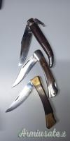 Coltelli pieghevoli in stock.