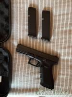 Glock 17 9x21mm IMI