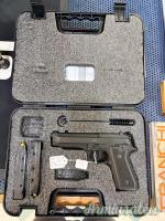 Taurus MOD. 92 CAL. 9x19 Parabellum (NUOVA) (VEDI LA DESCRIZIONE)