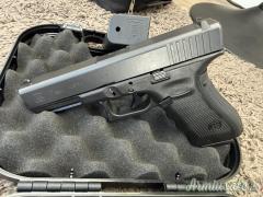 Glock 17  9x21mm IMI