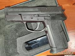 SIG-Sauer P2340 .40 Smith & Wesson / 9X19