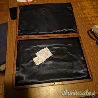 Scatola in legno massello con chiave