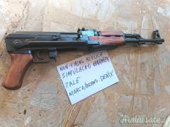 VENDO REPLICA INERTE AKS-47 (KALASHNIKOV CALCIO PIEGHEVOLE) - MARCA DENIX - LIBERA VENDITA
