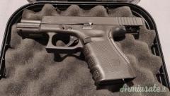 Glock 19 9x21mm IMI e corredo di fondine