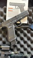 Glock 17 9x21mm IMI