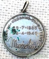 Rara medaglia commemorativa su “BENITO MUSSOLINI” primi di maggio 1945 in Argento 800