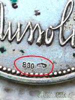 Rara medaglia commemorativa su “BENITO MUSSOLINI” primi di maggio 1945 in Argento 800