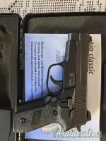 SIG-Sauer P228 9x21mm IMI