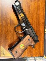 Beretta 98FS UNITA’D’ITALIA LIMITED EDITION 9x21mm IMI