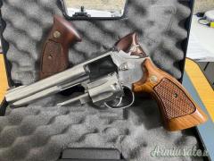 Smith & Wesson 617 .22 LR Long Rifle