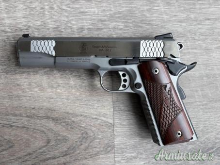 Smith & Wesson SW 1911 E .45 ACP