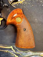 Colt PYTHON  6