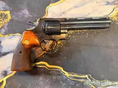 Colt PYTHON  6