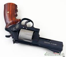 Smith & Wesson 329 PD Airlite .44 Remington Magnum