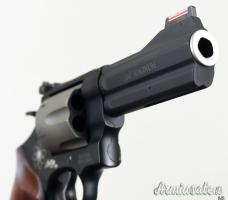 Smith & Wesson 329 PD Airlite .44 Remington Magnum