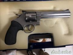 Smith & Wesson 629-5 44 MAGNUM .44 Remington Magnum