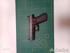 Glock 17  9x21mm IMI