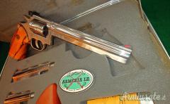 Dan Wesson 715 cal.357mag