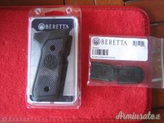 Guancette Beretta 92/98FS/92SB + 2 fondelli per caricatori.