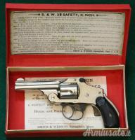 Collezione armi d'epoca in scatola mai sparato