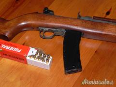 VENDO caricatore CORTO  per carabina Winchester mod. M1cal. 30. Euro 40 più s. spedizione.