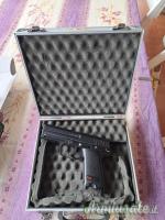 Umarex HECKLER&KOCH USP CO2 CAL.4.5 BB CN 487 4.5/.177