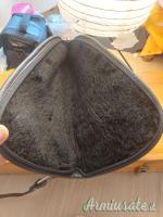 Bellissima custodia per pistola in pelle nera , dotata di chiavi