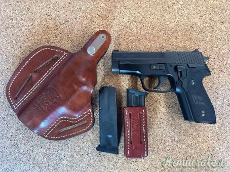 SIG-Sauer P228 9x21mm IMI