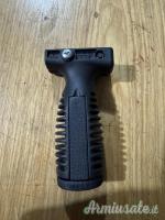 Impugnatura frontale fab defense Tal-4 x carabine m4 o simili