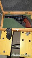Colt Python 6