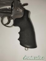 REVOLVER  SMITH & WESSON MOD. 629 ES EMERGENCY SURVIVAL TOOL KIT CAL. 44 MAGNUM.