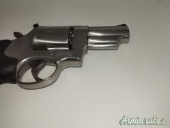 REVOLVER  SMITH & WESSON MOD. 629 ES EMERGENCY SURVIVAL TOOL KIT CAL. 44 MAGNUM.