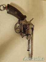 Revolver a spillo