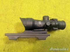 Trijicon ACOG 4x32, Model TA01, Slitta Picatinny