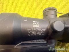 Trijicon ACOG 4x32, Model TA01, Slitta Picatinny