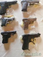 VENDO COLLEZIONE DI VECCHIE PISTOLE BERETTA BROWNING BERNARDELLI ETC