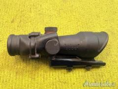 Trijicon ACOG 4×32, Model TA01, Slitta M16 / AR15