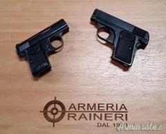 Coppia di pistole marca Browning mod. 1906 e Baby cal .25 ACP  |  6.35 mm Browning
