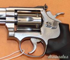 Revolver Smith Wesson 617 Cal.22LR Sportivo