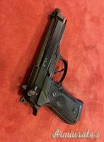 Pistola Marca Beretta Mod. 92 FS Cal. 22 L.R.