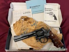Smith & Wesson 586 Limited Edition Engraved .357 Magnum  |  9x31mmR  | .353 Casull