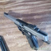 Browning Buckmark  .22 LR Long Rifle