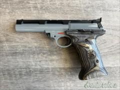 SMITH & WESSON