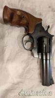 REVOLVER ALPHA PROJ mod. 3541 4″ CAL.357 Mg.