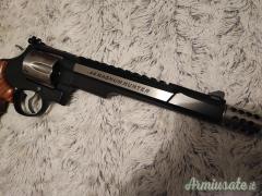 Smith & Wesson 629 Hunter .44 Remington Magnum Custom