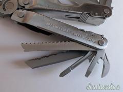 Leatherman Super Tool 300 argento, ottime condizioni