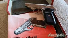 Vendo Sig Sauer P 230 acciaio calibro 9 corto
